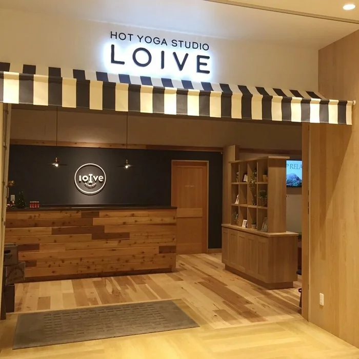 HOT YOGA STUDIO LOIVEの店舗受付